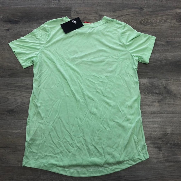 Nike Sportswear Essential Logo T-Shirt Fresh Mint - Picture 3 of 3